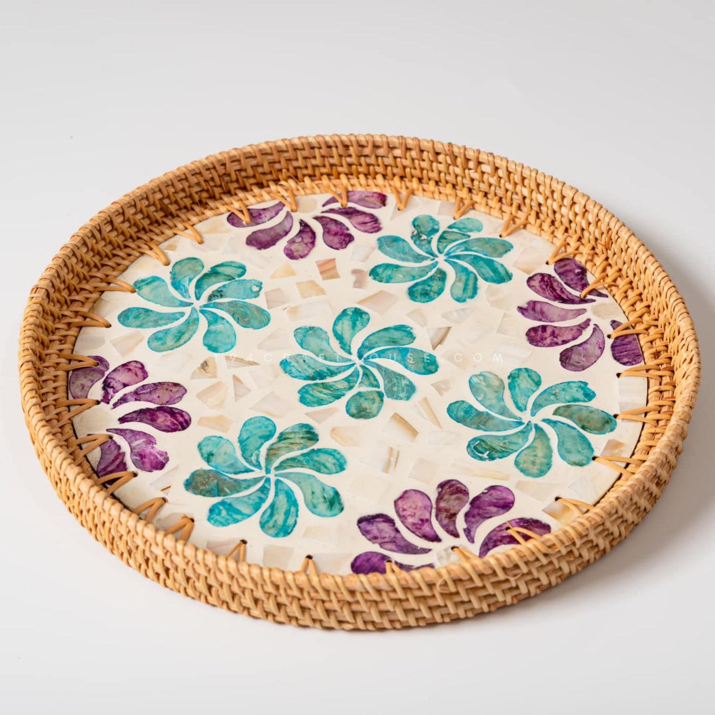 Round Mother of Pearl Inlay Rattan Tray For Home Decoration