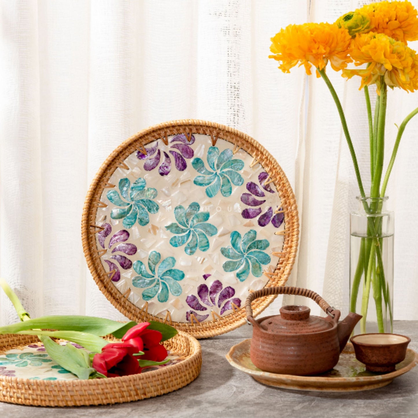 Round Mother of Pearl Inlay Rattan Tray For Home Decoration