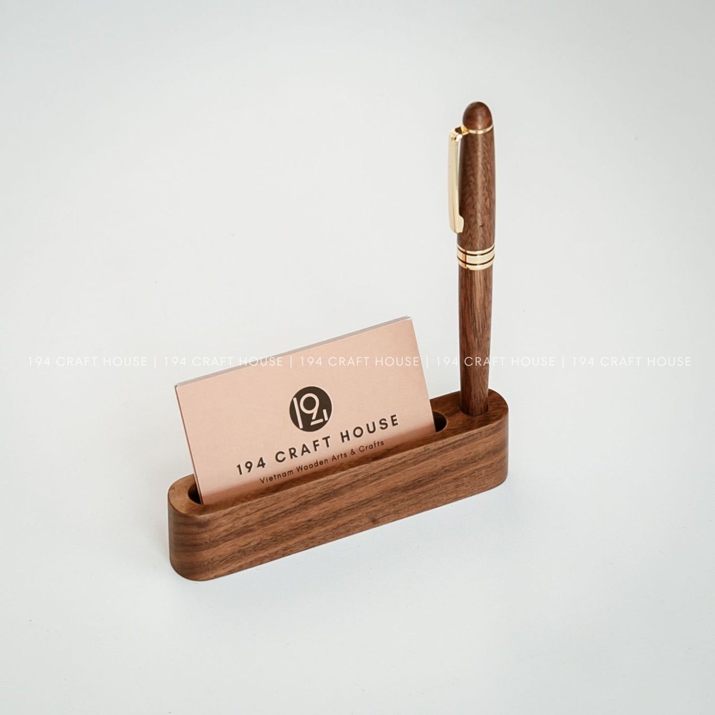 A-010 - Wanut Pen Holder