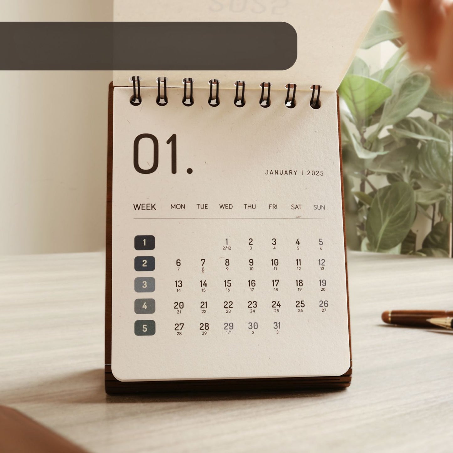 Personalized Vertical wooden desk calendar
