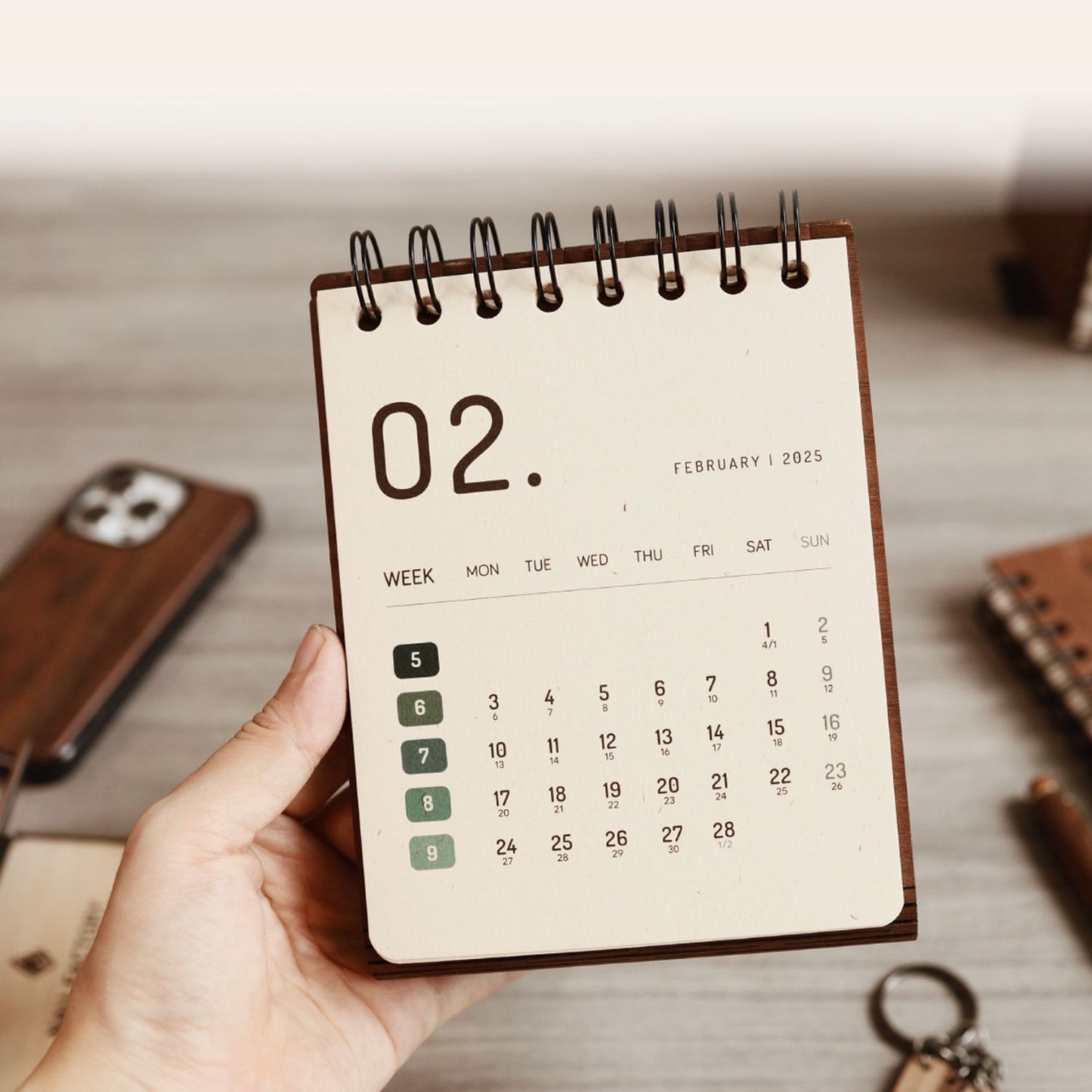 Personalized Vertical wooden desk calendar