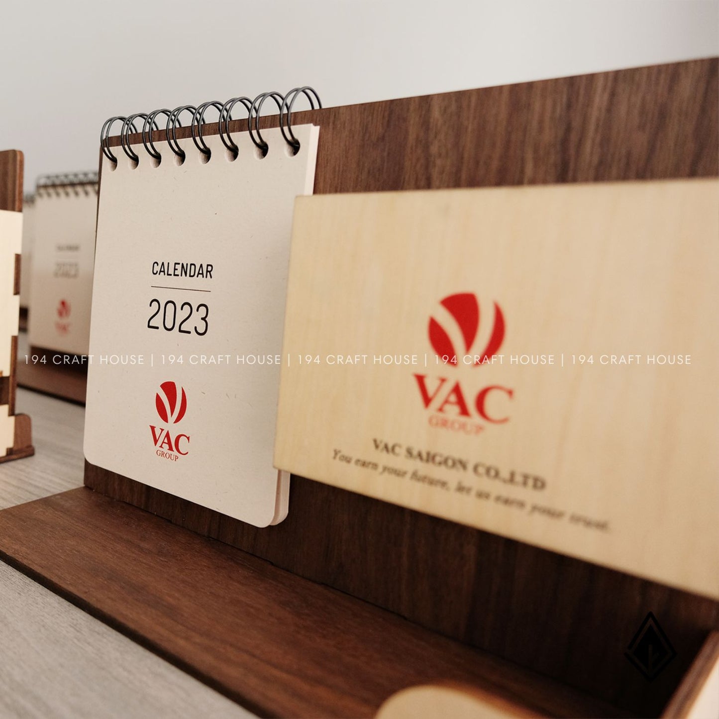 Multi-function wooden calendar stand with pen holder & accessories tray