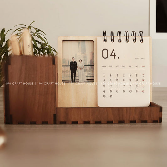 Multi-function walnut desk calendar stand with holder & picture