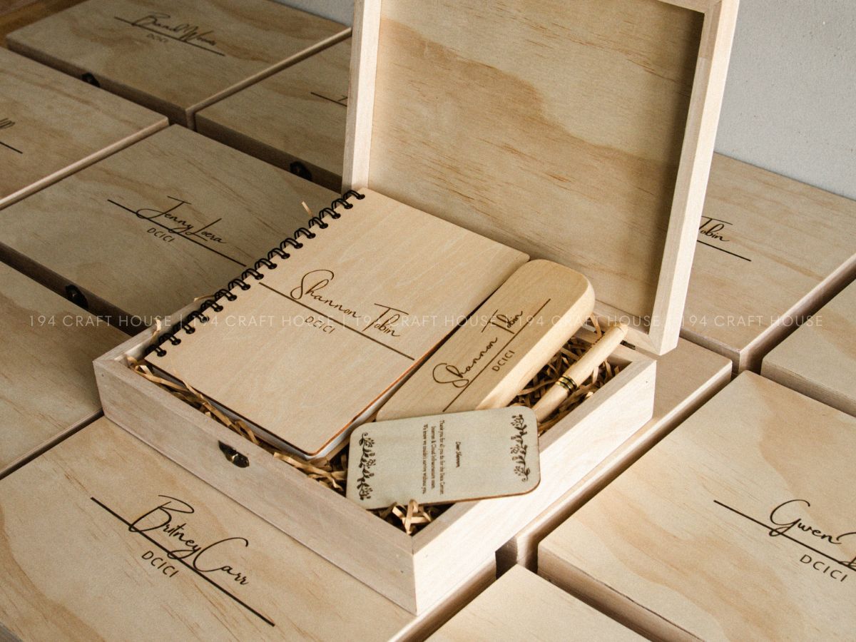 Custom Engraved Maple Pen Set and Notebook Wood Gift Box - Personalized Corporate Gift for Cisco (DCICI)