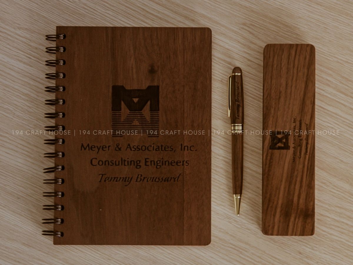 Personalized Notebook and Pen Set: Custom Engraved Name, Logo Gift for Professional, Graduation Gifts, Teach Gifts, or Corporate Gift for Employees Appreciation, Client Gifts