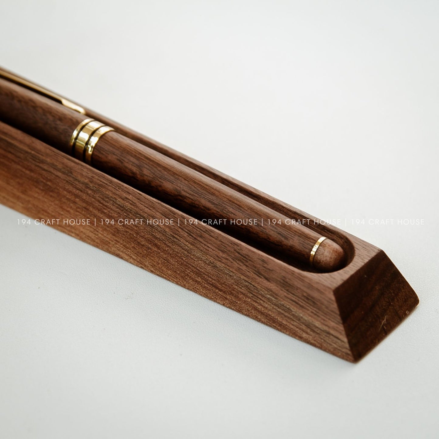 A-010 - Wanut Pen Holder