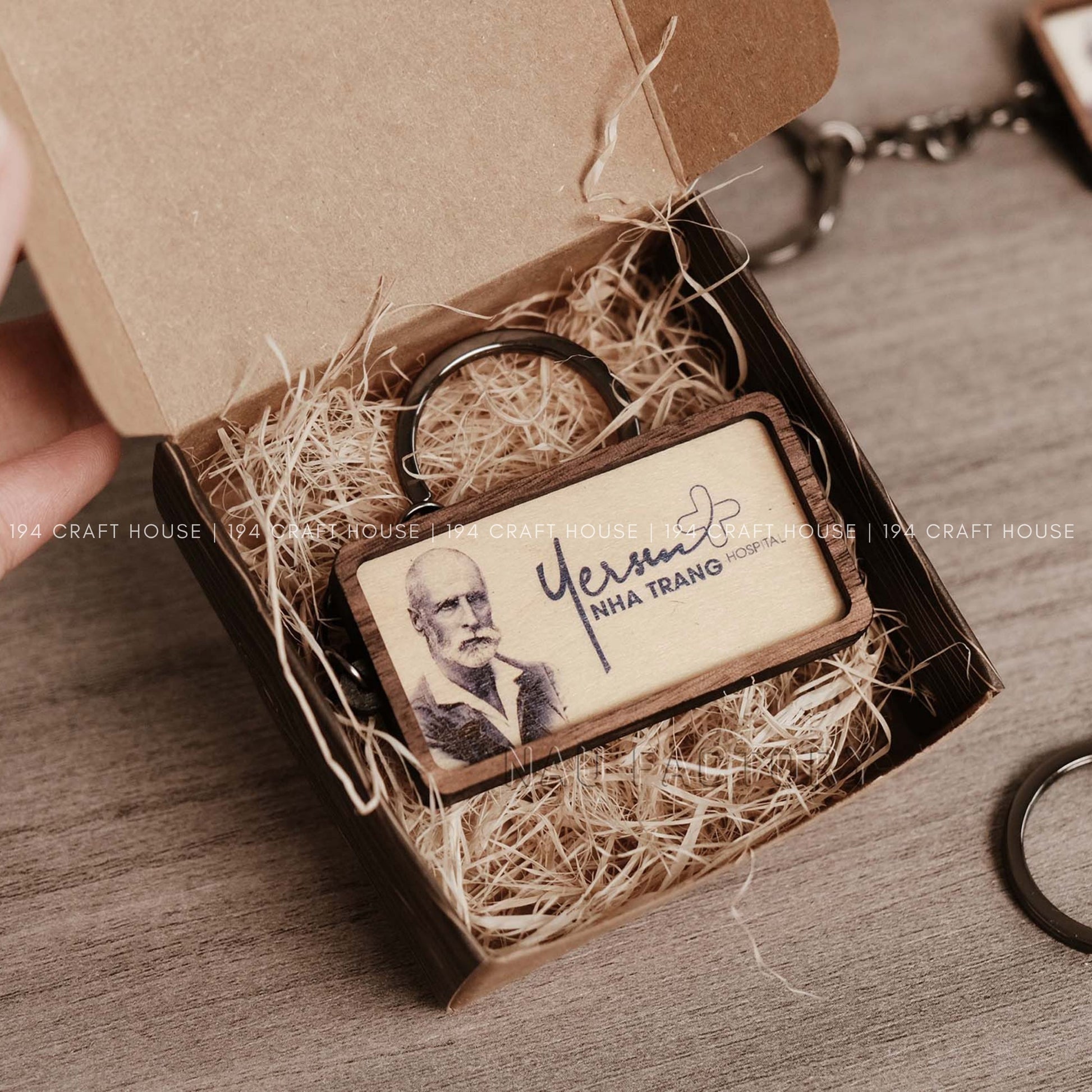 Custom Wooden Keychain: Personalized Keychain Gifts, Bulk Keychain Custom Logo Corporate Business Gifts for Employees, Gift for Clients, Appreciation Gifts, Branding Gifts, Event Gifts, Marketing Gifts, Promotional Gifts, School Gifts for Student, Universiry Gift for Teacher