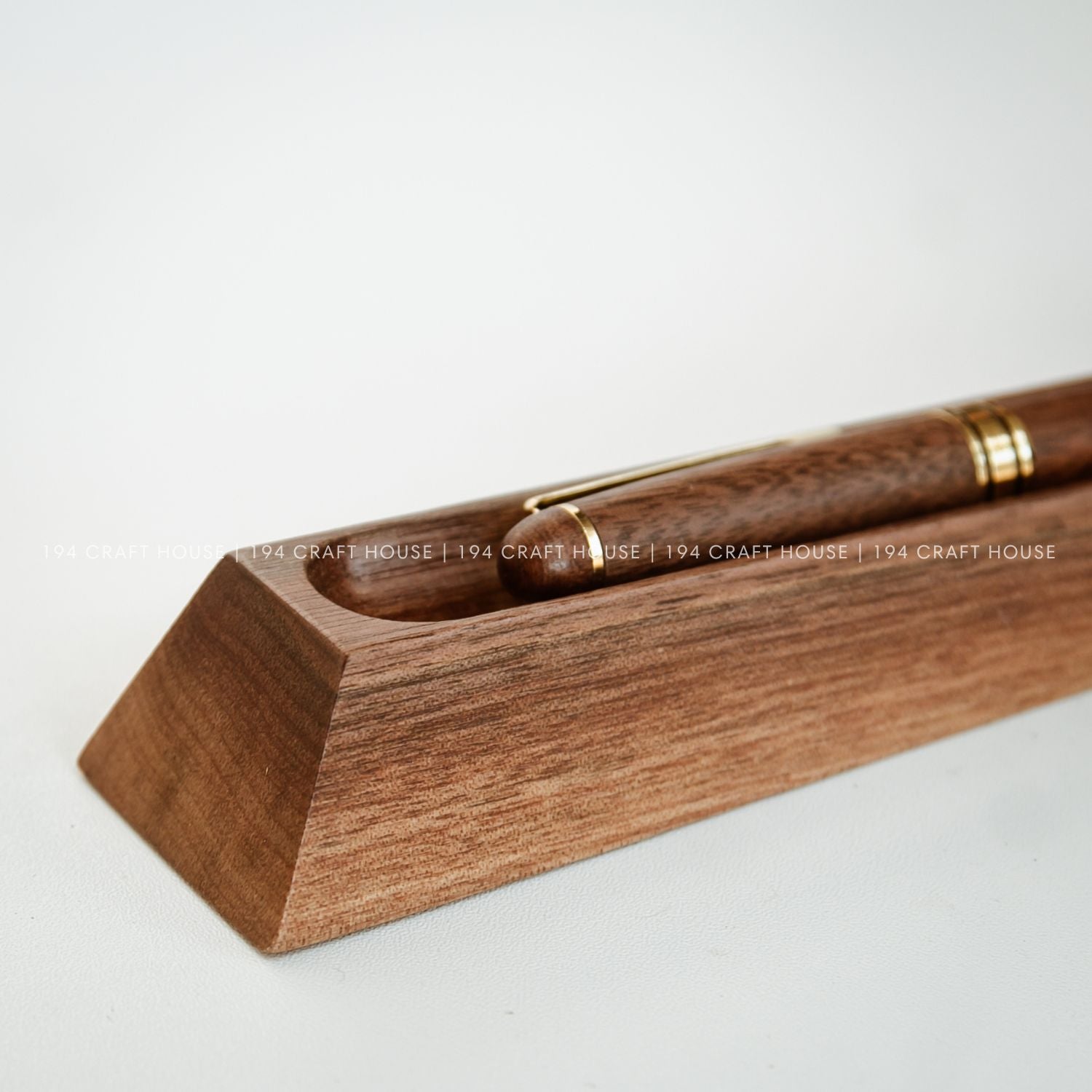 A-010 - Wanut Pen Holder