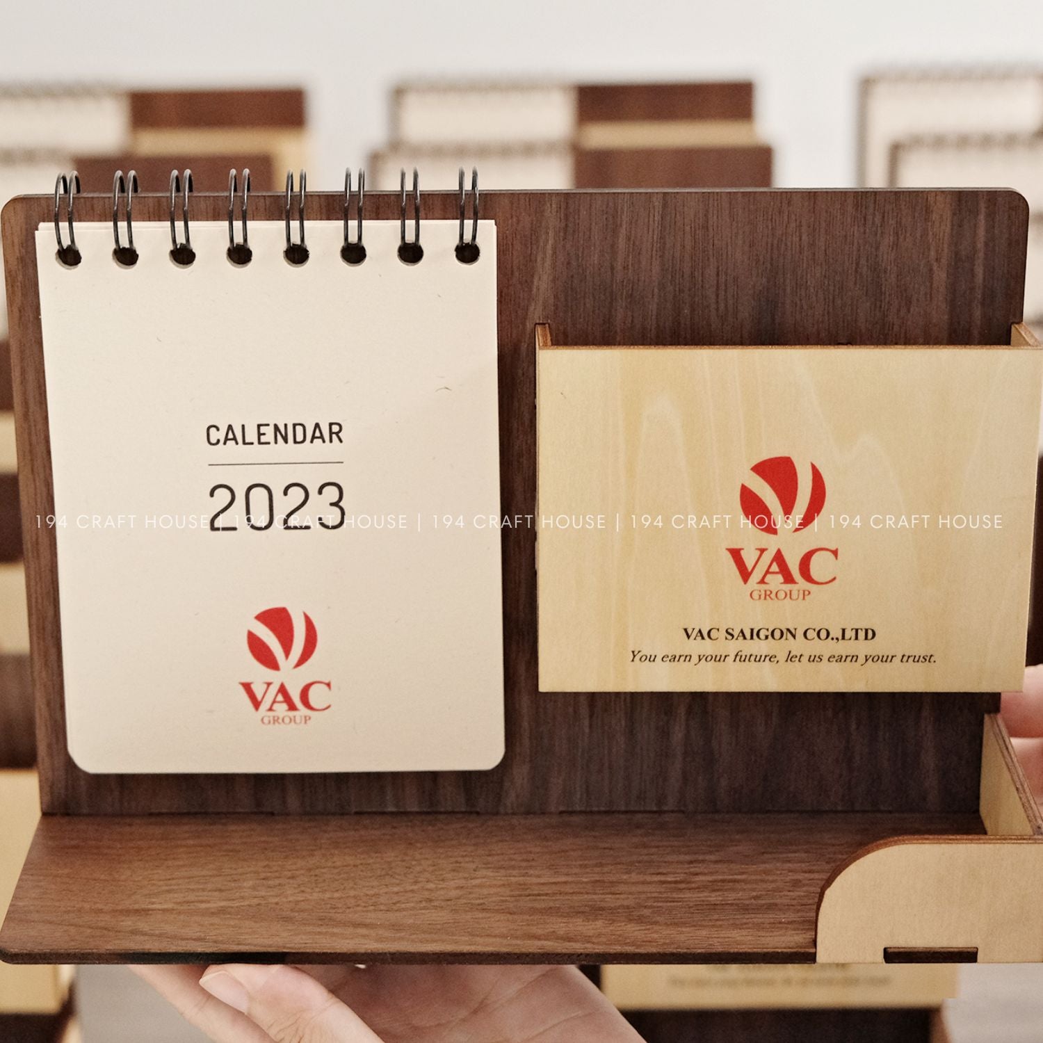 Multi-function wooden calendar stand with pen holder & accessories tray