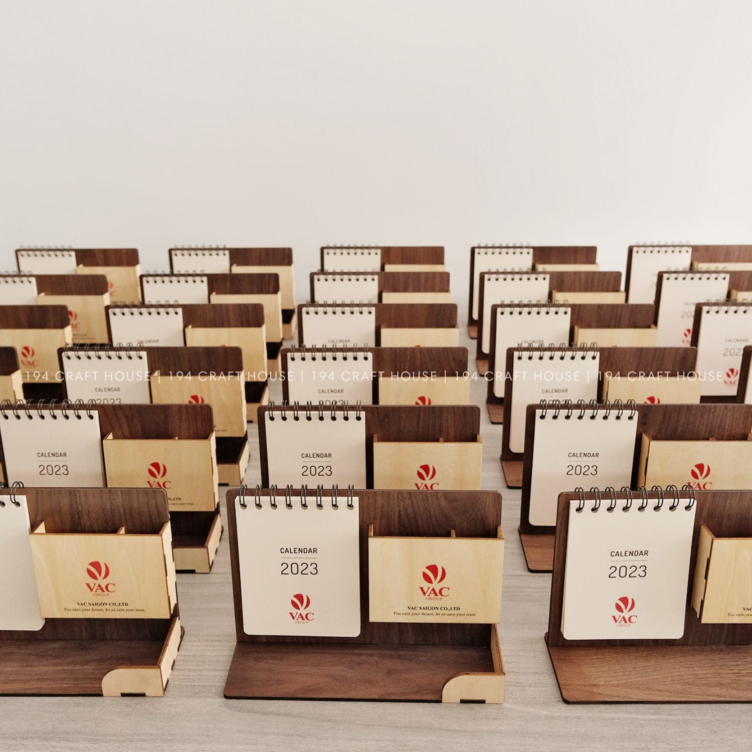 Multi-function wooden calendar stand with pen holder & accessories tray