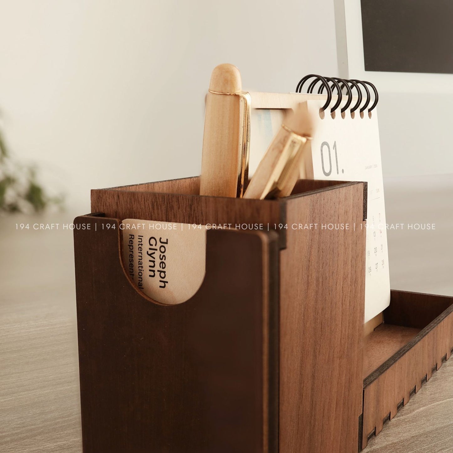 Multi-function walnut desk calendar stand with holder & picture