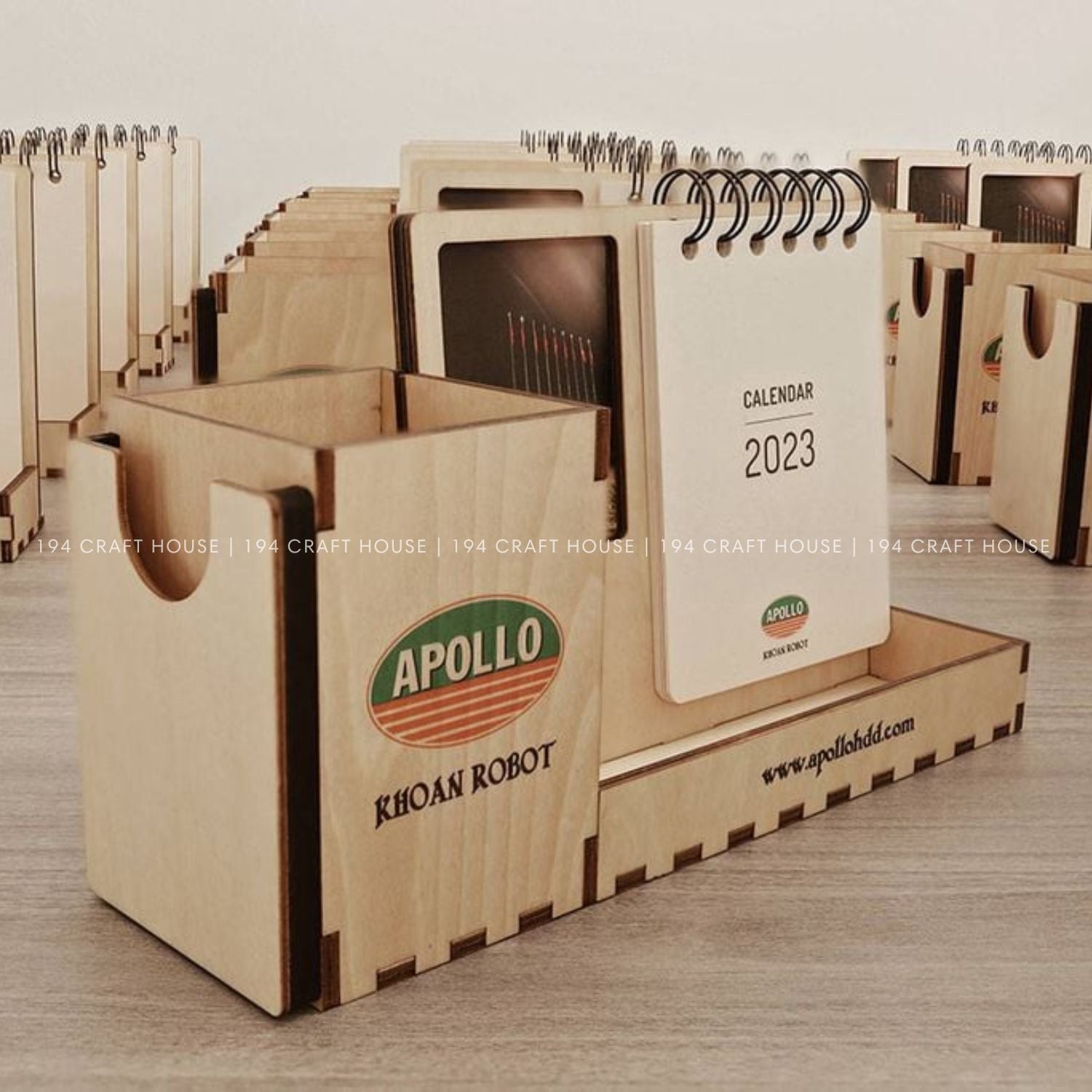 Custom Multi-function Maple desk calendar stand with holder & picture