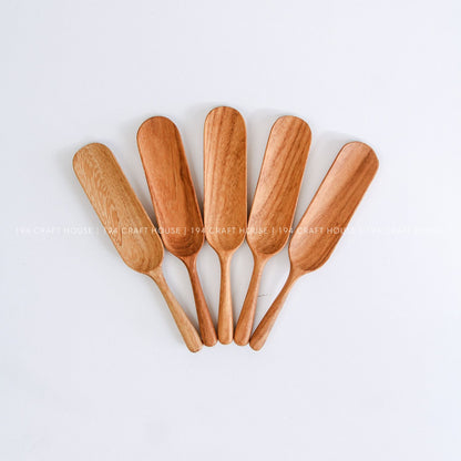 Set of wooden tea scoops for loose-leaf tea, matcha, coffee, and spices