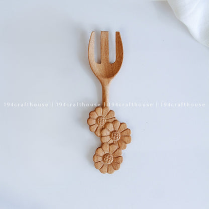 Three Flowers Wooden Spoon & Fork Set - Christmas Decor & Gifts