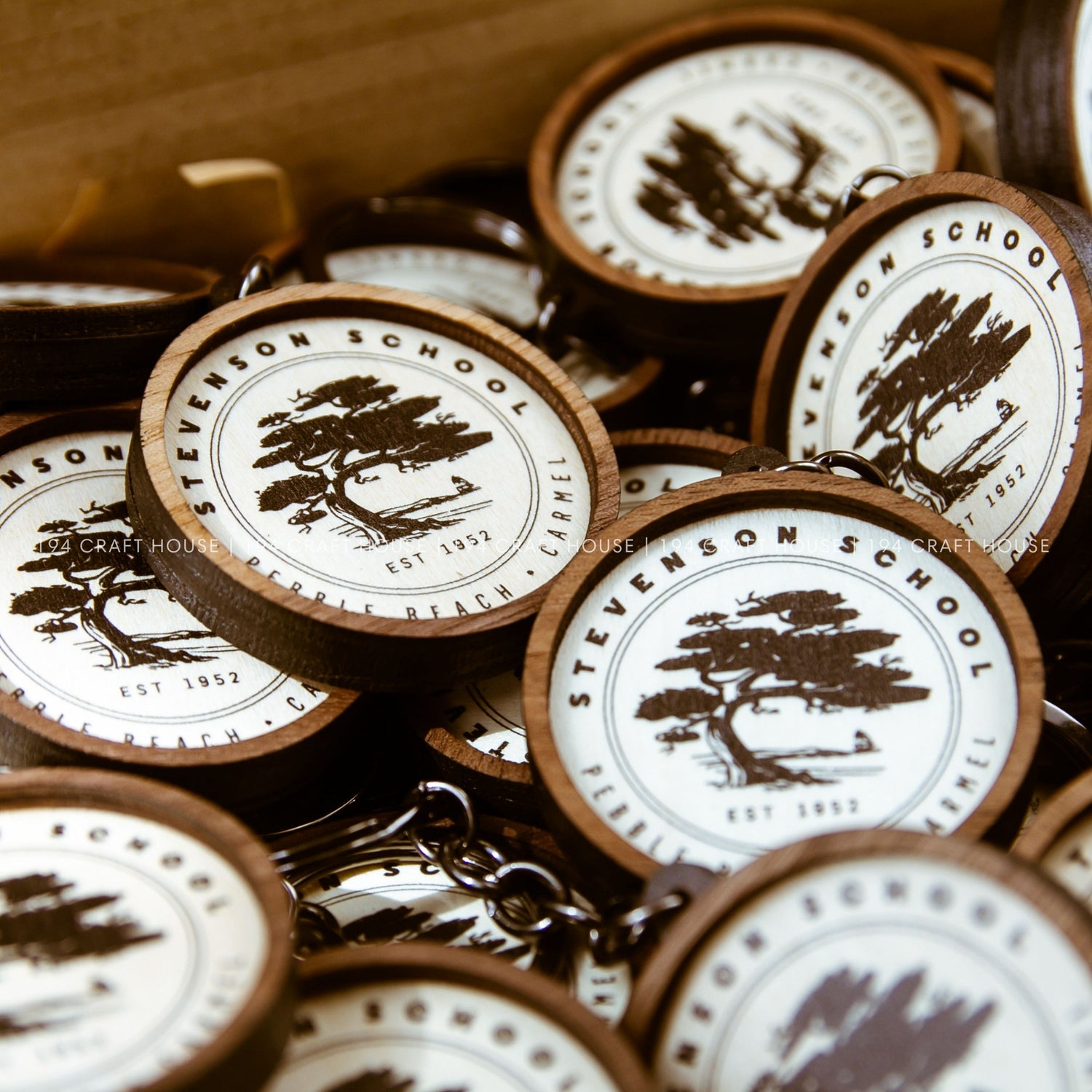 Custom Logo Circle Wooden Keychain: Personalized Corporate Gift for Clients, Employees, Event Gifts, Promotion Keychain Gifts