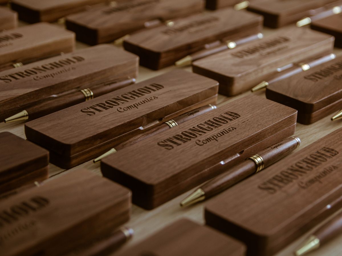 Custom Logo Engraved Wooden Pen and Case Set Personalized Corporate Gifts