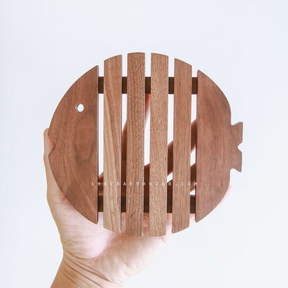 Walnut Wood Fish-shaped Trivet For Hot Dishes