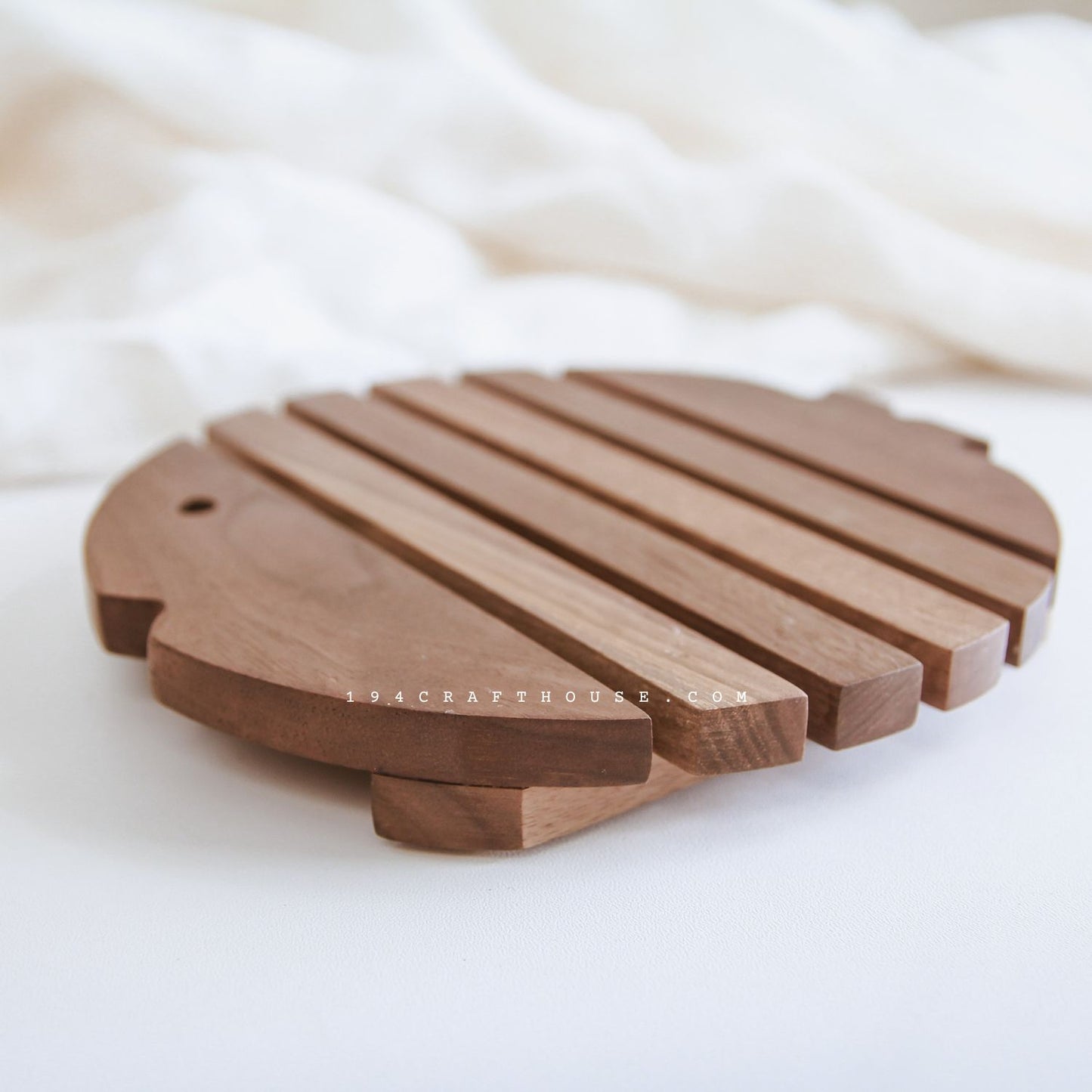 Walnut Wood Fish-shaped Trivet For Hot Dishes