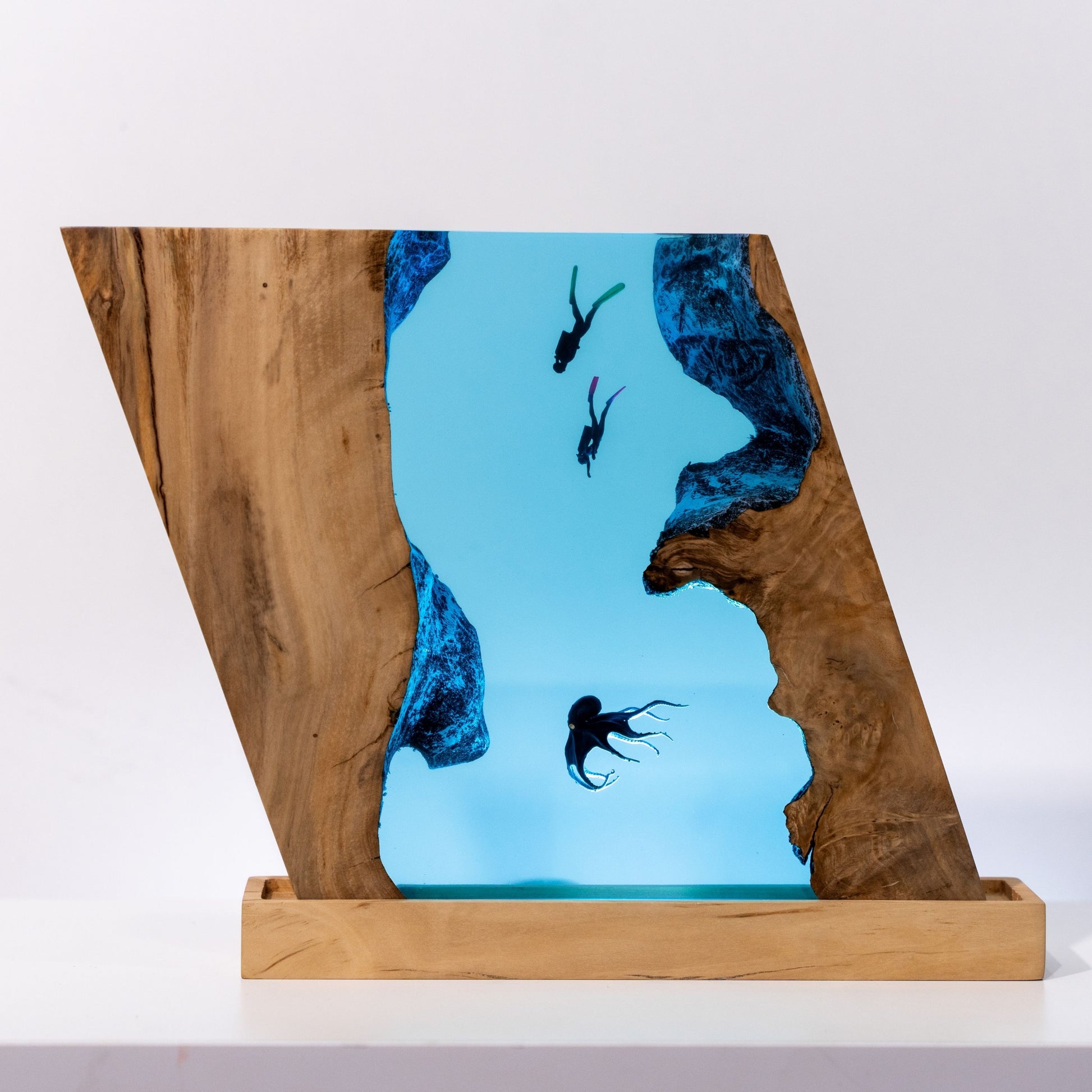 Octopus & Scuba Diver Ocean Resin Lamp: Personalized Gift for Scuba Diver, Ocean Lover, Resin Night Light  for Desk Decor, Gaming Room Decor, Streaming Desk Set Up